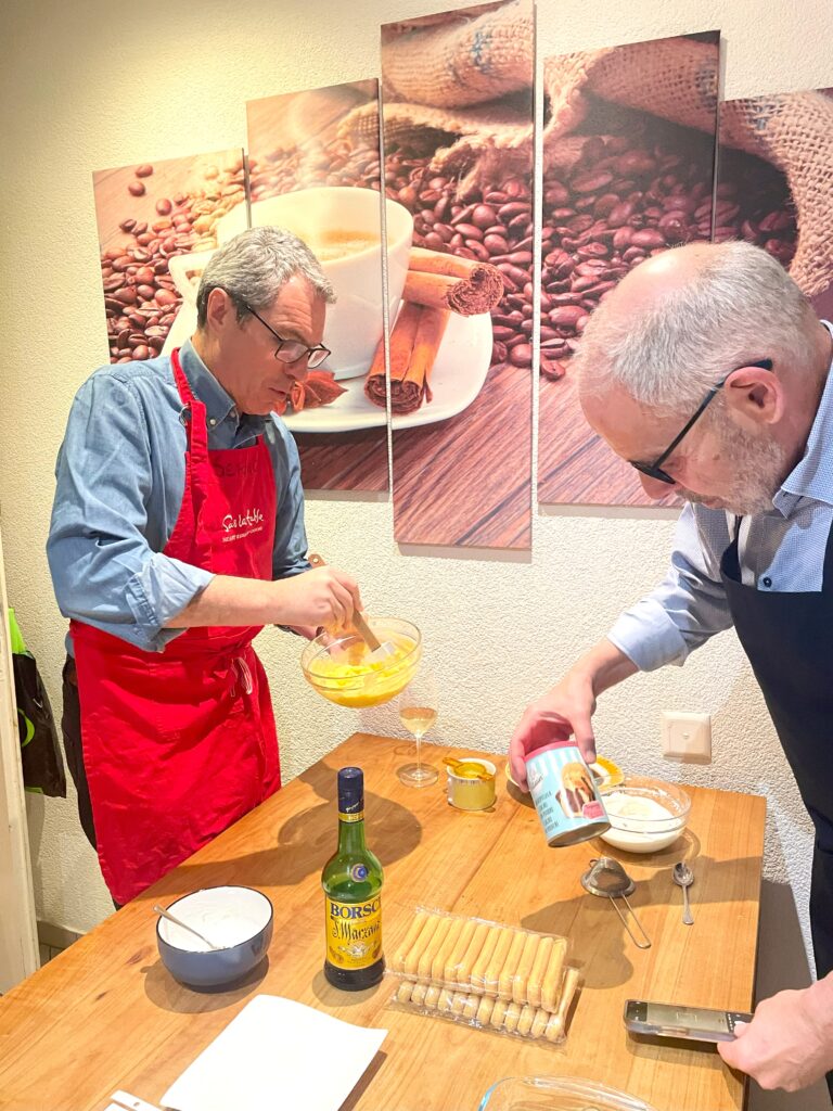 zusammen Tiramisù machen