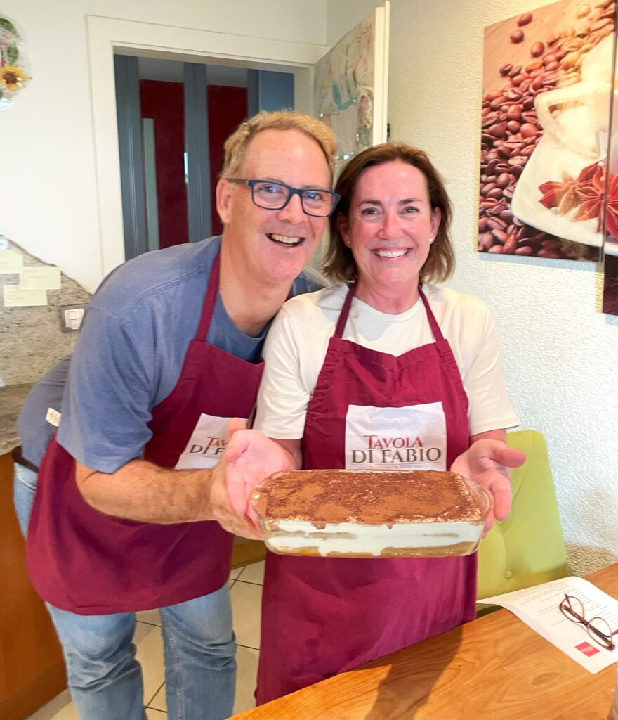 Ein Pärchen aus Australien zeigt Ihr Tiramisù